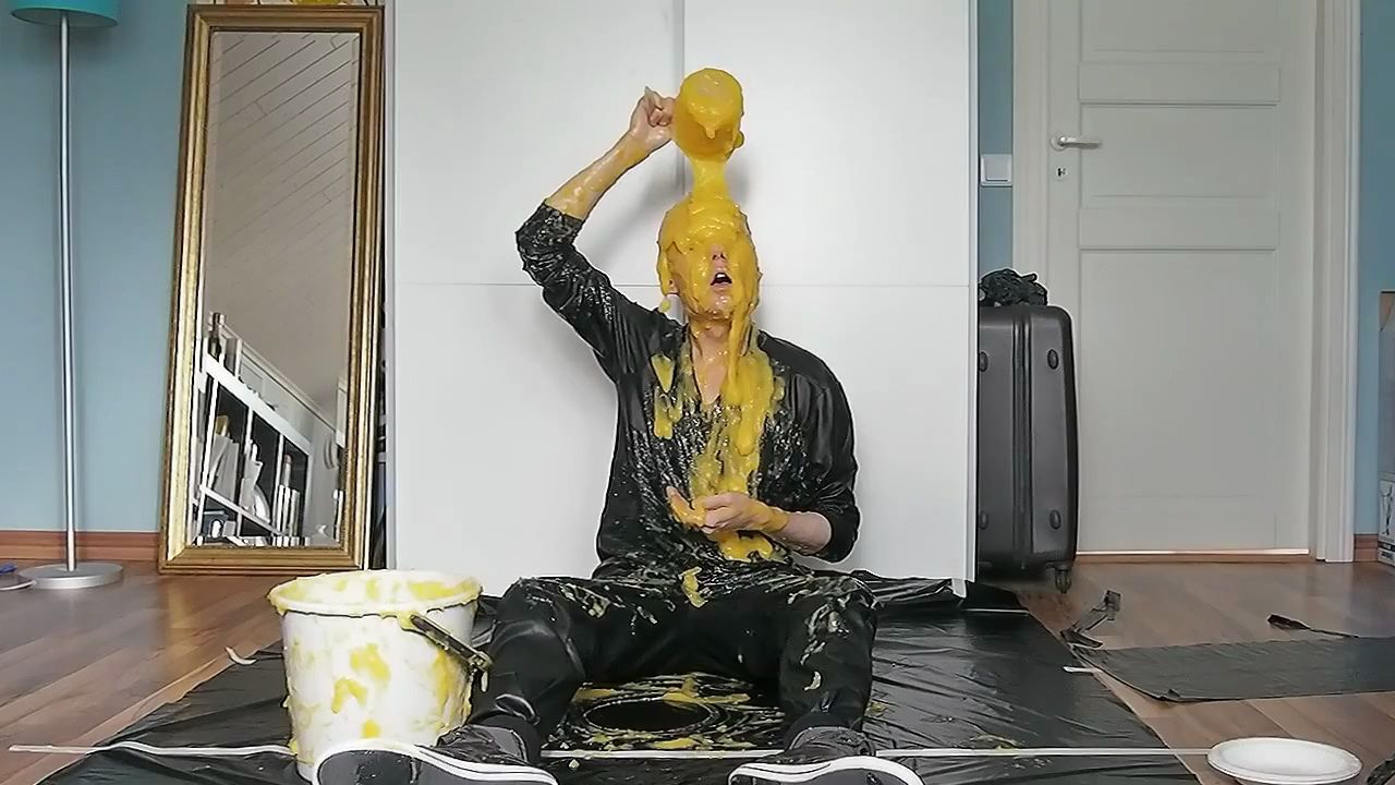 yellow-mess_main.jpg